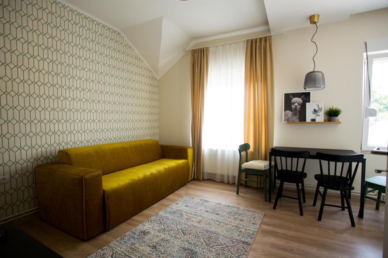 Apartman Zeka Paragvajac Apartamento Subotica Exterior foto