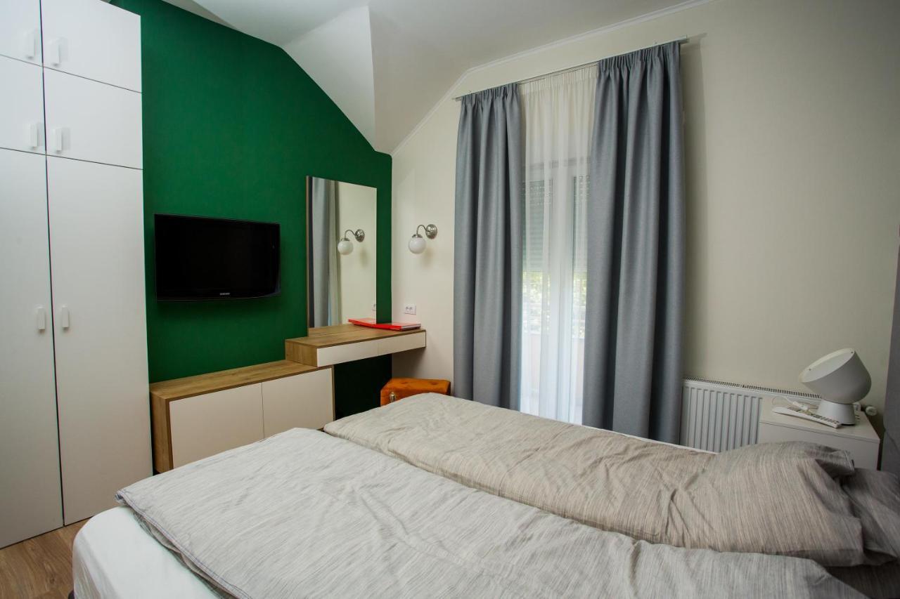 Apartman Zeka Paragvajac Apartamento Subotica Exterior foto