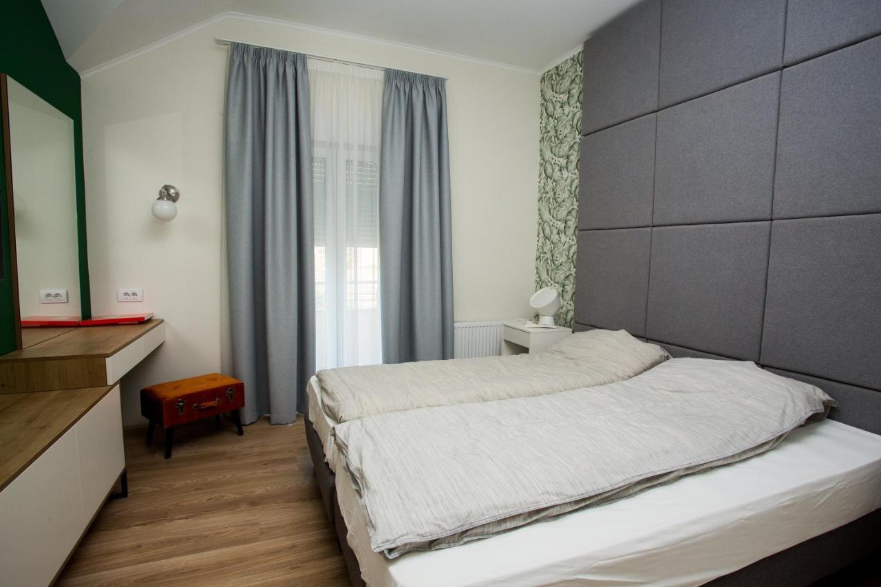 Apartman Zeka Paragvajac Apartamento Subotica Exterior foto